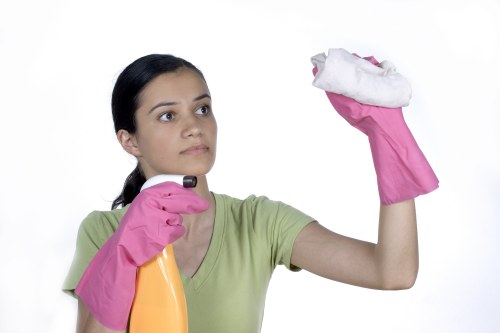 Local office cleaning service for businesses in E2