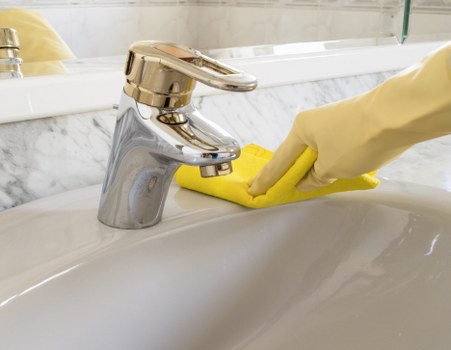 Final sparkle clean after building work in E2